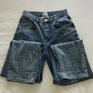 BDG High Waisted Acid Wash Baggy Jeans